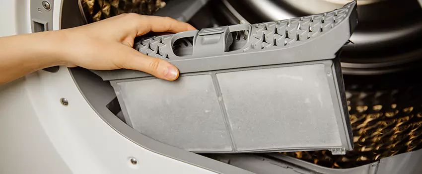 Signs Of A Clogged Dryer Lint Trap in Eustis, Florida